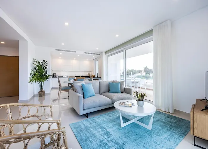 Adega Marina Apartments - Urban View
