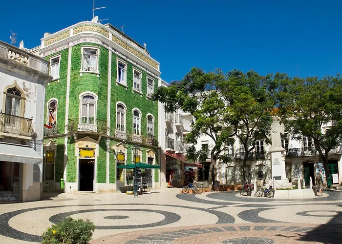 Adega Marina Apartments - Urban View